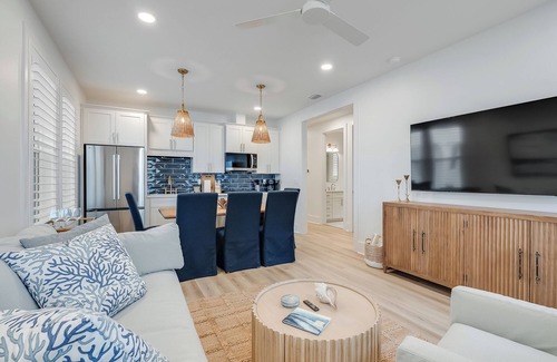 Port St. Joe Casa | Relaxed 3BR/2BA Coastal Cottage/Walk to Marina, Dining & Downtown Port St Joe