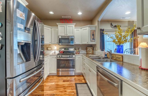 Old Farm District Casa | Relaxed Comfort in SE Bend - 3BR, 2BA with A/C & Cozy Patio