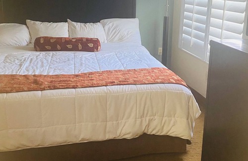 Windermere Condominio | Relaxing 1bedroom Condo by Universal & Disney 7min walk ICON park & Orlando eye