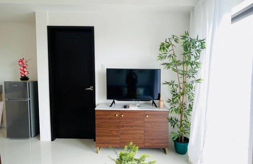 Jaro Condominio | Relaxing 2-BR Condo with Pool and Playground