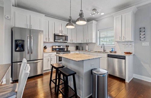 Lake Charles Casa | Relaxing 3 BR Townhouse Near Downtown, Lake & Casinos!