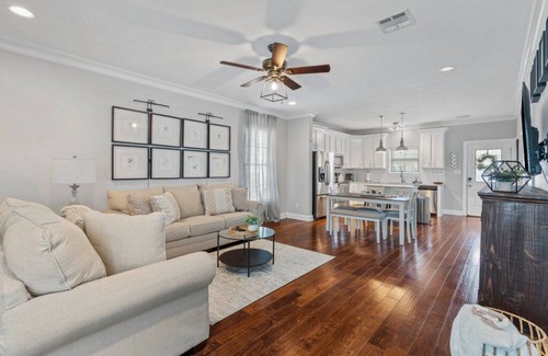 Lake Charles Casa | Relaxing 3 BR Townhouse Near Downtown, Lake & Casinos!