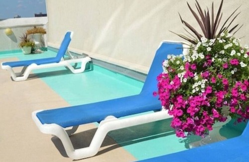 Atlantic City Complejo | Relaxing, Amenity Full, Boardwalk Studio w/ pool & hot tub -mins from the beach!