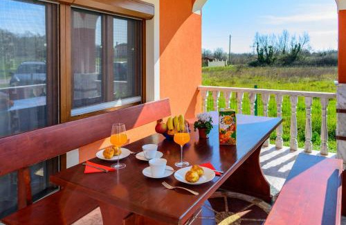 Loborika Apartamento | Relaxing apartment Josip - peaceful area