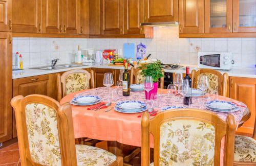 Loborika Apartamento | Relaxing apartment Josip - peaceful area