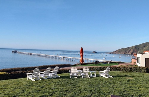 Callender Apartamento | Relaxing Beachfront Resort without the Airport Hassle