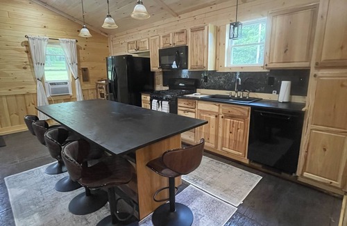 Munson Cabaña | Relaxing Cottage near Black Moshannon and Penn State