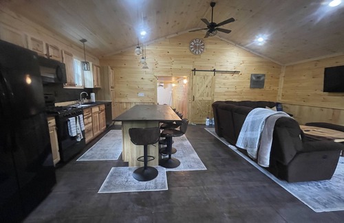 Munson Cabaña | Relaxing Cottage near Black Moshannon and Penn State