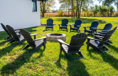 Rockford Casa | Relaxing Country-view Home Near Golf & Casino