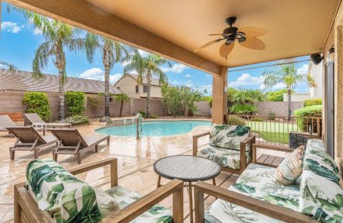 Tatum Highlands Casa | Relaxing Desert Ridge Home Pool & Putting Green