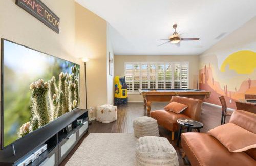 Tatum Highlands Casa | Relaxing Desert Ridge Home Pool & Putting Green