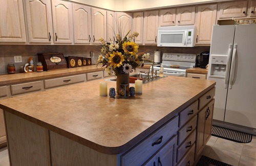 Benton Condominio | Relaxing Executive Condo at Big Bear Resort - Kentucky Lake views