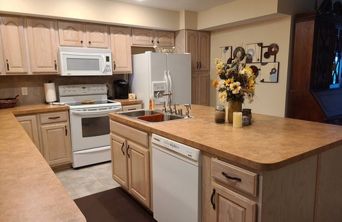 Benton Condominio | Relaxing Executive Condo at Big Bear Resort - Kentucky Lake views