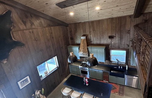 Panola Casa | Relaxing gameday or hunting retreat on 150 acres w/ loft