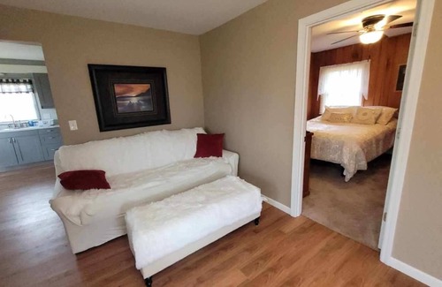 Hope Casa | Relaxing getaway - centrally located between Midland and Gladwin.