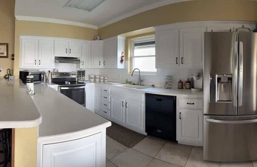 Port Isabel Casa | Relaxing Gulf Coast Getaway with a Waterfront Deck