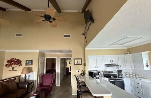 Port Isabel Casa | Relaxing Gulf Coast Getaway with a Waterfront Deck