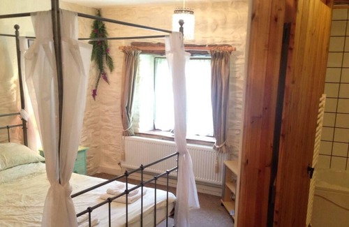 Llanybydder Cabaña | Relaxing Holidays in the Old Water Mill at Cwmiar