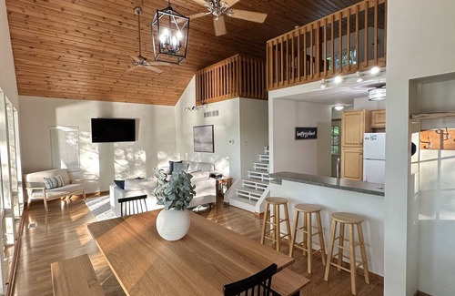 Six Lakes Casa | Relaxing Lake House with Beach, Hot Tub