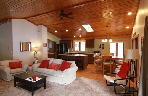 Crandon Casa | Retiro relajante Lake Front Con Spectaular Vistas del lago Metonga