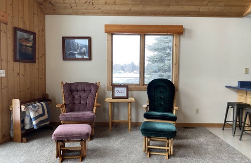 Cheboygan Casa | ¡Relajante alojamiento en el Inland Waterway con 2 muelles! Sólo 20 minutos de Mackinaw!