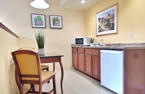 Pembine Hotel | Relaxing Nature Stay! 3 Pet Friendly Suites w/Pool, Spa & Kayak Adventures!