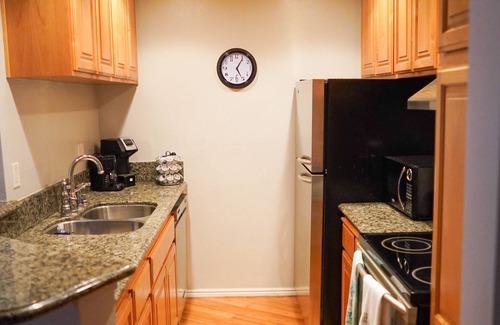 South Redondo Condominio | Relaxing Ocean Front Condo