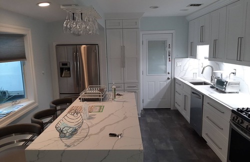 Shirley Casa | Relajante Smith Point Beach House en el canal privado