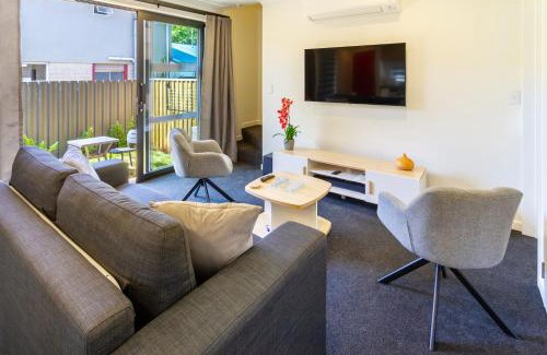 Riccarton Apartamento | Relaxing stay across from Westfield mall Sleeps 6