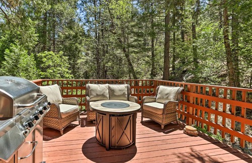 Twin Peaks Casa | Relaxing Twin Peaks Retreat with Deck and Grill!
