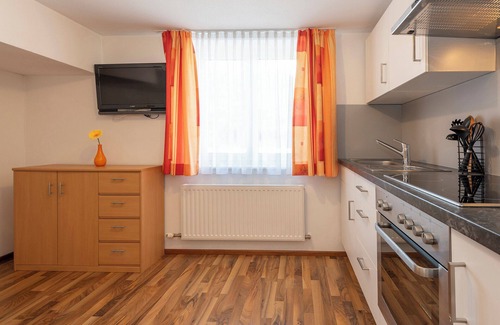 Vandans Apartamento | "Relaxing vacation in the Sahin 6 vacation apartment in Bartholomaeberg!"