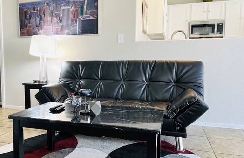 Whitney Casa | Relaxing Vegas Home Away From Strip