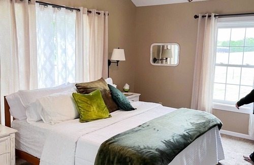 Marshall Otro | Relaxing Views