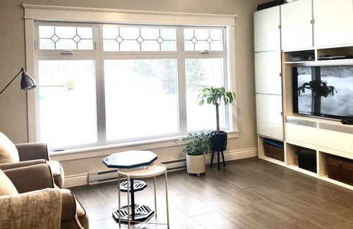 Wakefield Apartamento | Relaxing Wakefield village studio - firepit, jacuzzi
