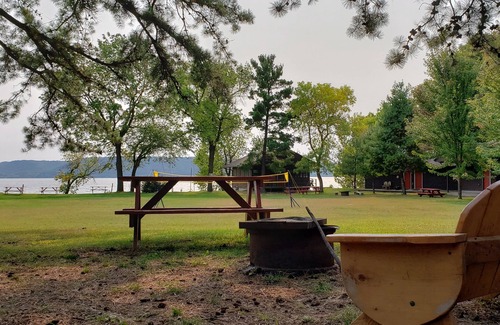 Pepin County Cabina | Relive your summer camp days on the shores of Lake Pepin!