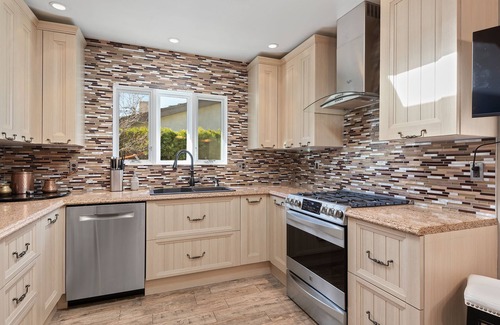 Bel Air Casa | Remodeled Contemporary Home 5 Min from the Beach!