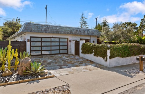 Bel Air Casa | Remodeled Contemporary Home 5 Min from the Beach!