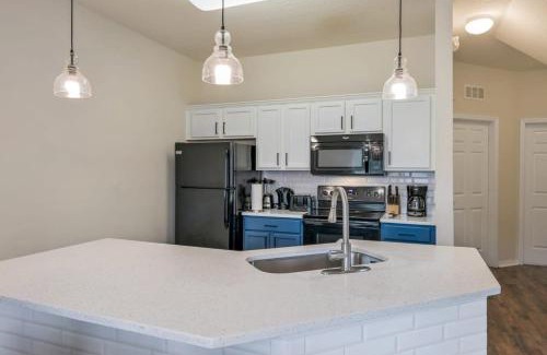 Bellavida Casa | Remodeled Gem - Comfort & Location