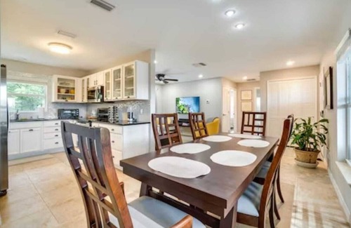 Casselberry Casa | Family-Friendly Home in Casselberry w/ Fire Pit!