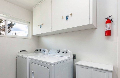 South Richland Casa | Remodeled Two BR With Queen Beds, WIFI and W/D!