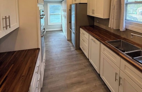 Creston Casa | Remodeled Victorian 4 beds 2.5 baths