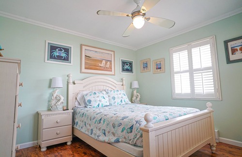 Little Egg Harbor Casa | Remodeled Waterfront Beauty!