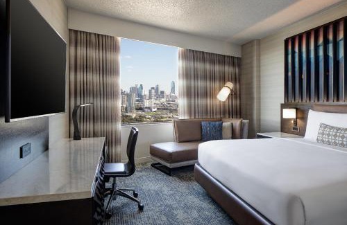 Dallas Hotel | Renaissance Dallas Hotel