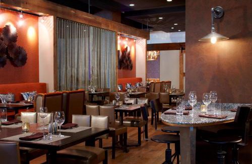 Airport Township Hotel | Renaissance St. Louis Airport Hotel