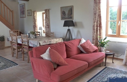 Sainte-Sabine-Born Otro | Casa de piedra, restaurado en el hermoso lugar.