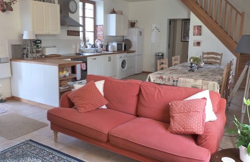 Sainte-Sabine-Born Otro | Casa de piedra, restaurado en el hermoso lugar.