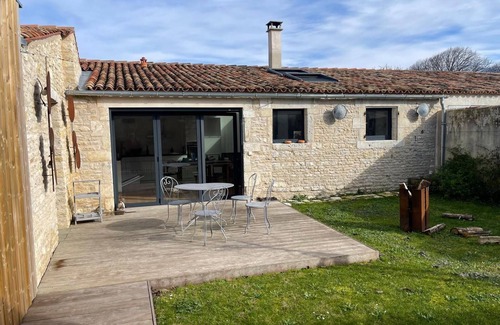 Cheray Casa | Renovated barn for 4 people, in the heart of the village