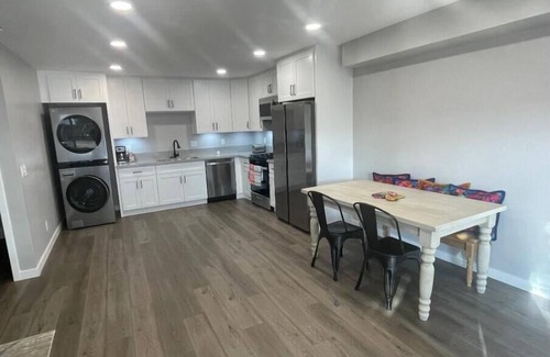 La Mesa Apartamento | Renovated 1 bedroom flat with full kitchen and washer/dryer