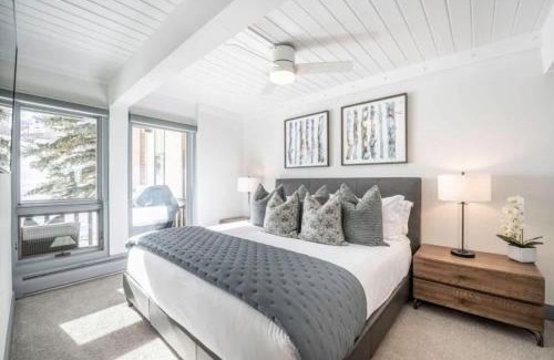 Snowmass Village Casa | Renovated 2 BR Condo w Hot Tub -Mountain Views!