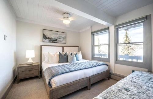 Snowmass Village Casa | Renovated 2 BR Condo w Hot Tub -Mountain Views!